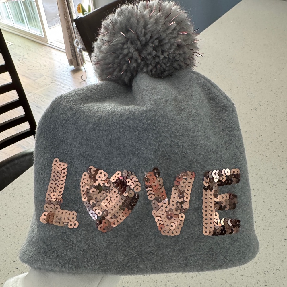 Sequin Love Design Pom-Pom Hat